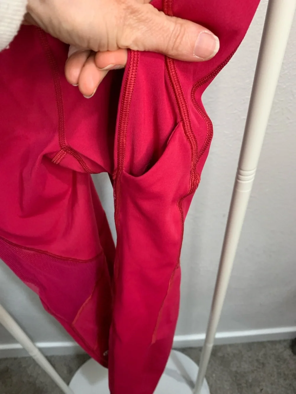 lululemon‎ athletica Bright Pink Leggings - Picture 10 of 12